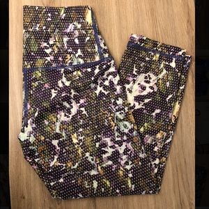 Lululemon Crop Multicolored Legging size US2